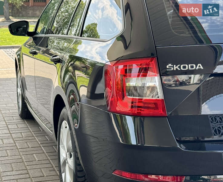 Універсал Skoda Octavia 2017 в Житомирі