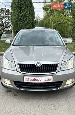 Лифтбек Skoda Octavia 2009 в 