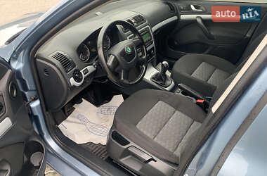 Ліфтбек Skoda Octavia 2009 в 