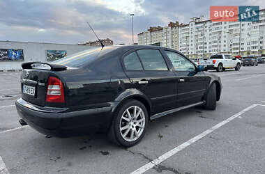 Лифтбек Skoda Octavia 2001 в 