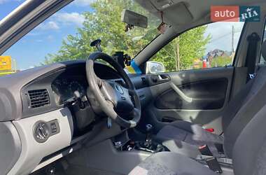 Лифтбек Skoda Octavia 2002 в 