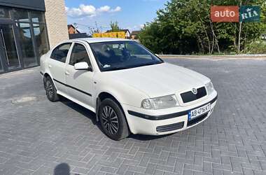 Лифтбек Skoda Octavia 2002 в 