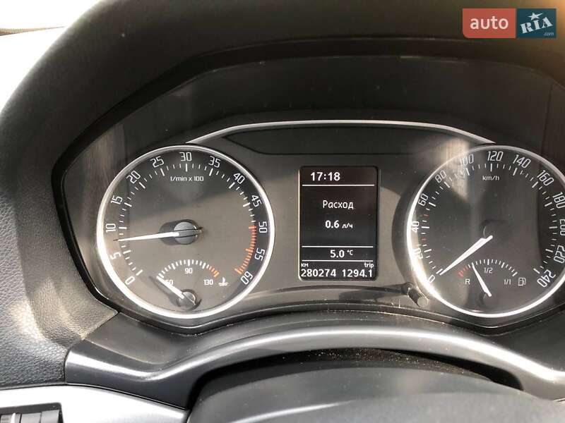 Универсал Skoda Octavia 2013 в Звягеле