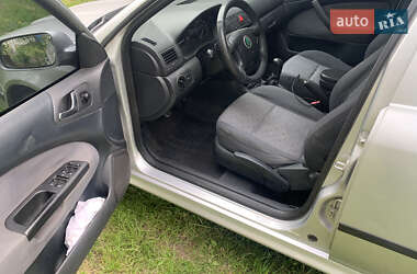 Лифтбек Skoda Octavia 2004 в 