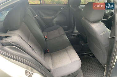 Лифтбек Skoda Octavia 2004 в 