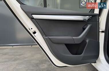Лифтбек Skoda Octavia 2016 в 