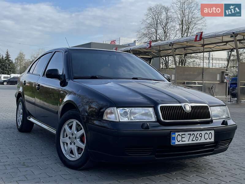 Лифтбек Skoda Octavia 1999 в Черновцах