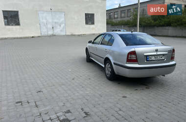 Лифтбек Skoda Octavia 2005 в 