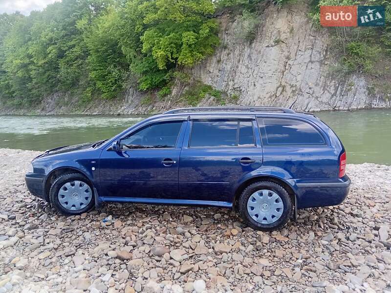 Універсал Skoda Octavia 2002 в Надвірній