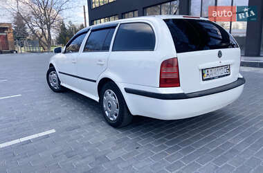 Универсал Skoda Octavia 2001 в 