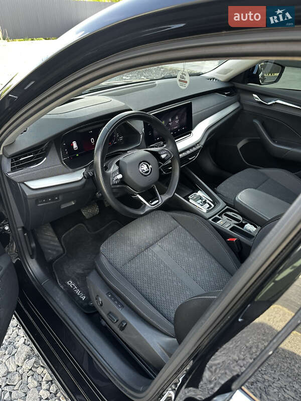 Универсал Skoda Octavia 2021 в Львове