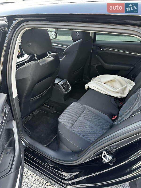 Универсал Skoda Octavia 2021 в Львове