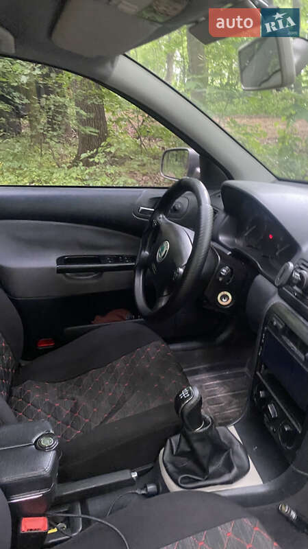 Ліфтбек Skoda Octavia 2006 в Черкасах