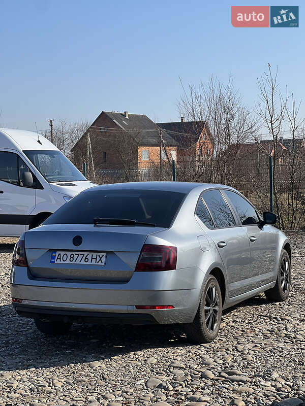 Лифтбек Skoda Octavia 2013 в Хусте
