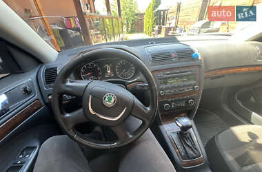 Лифтбек Skoda Octavia 2012 в 