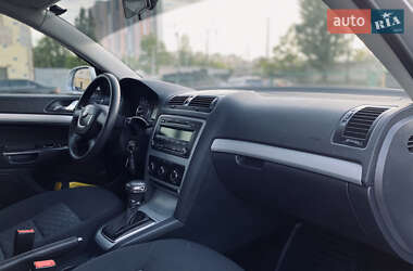 Ліфтбек Skoda Octavia 2012 в 
