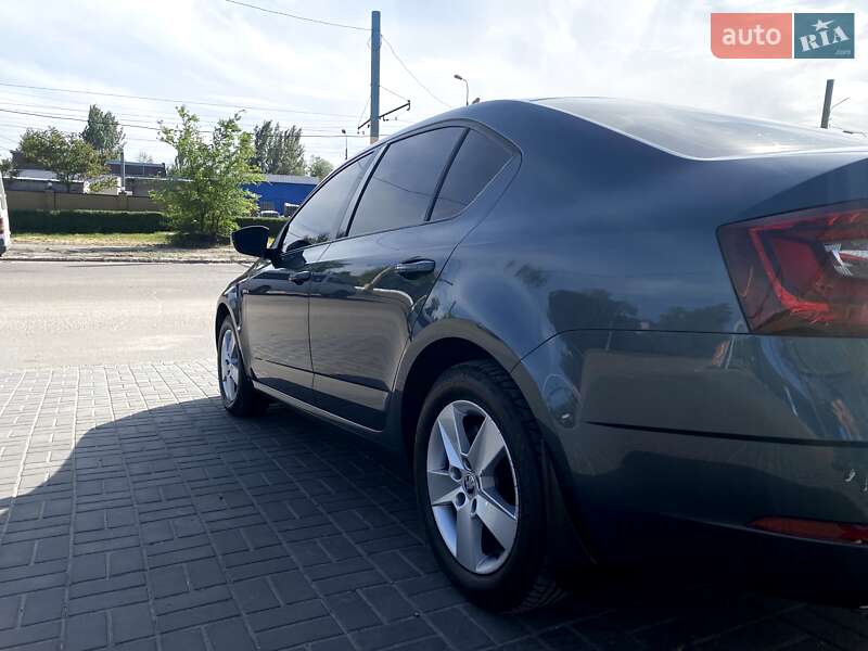 Лифтбек Skoda Octavia 2017 в Днепре
