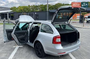 Універсал Skoda Octavia 2012 в 