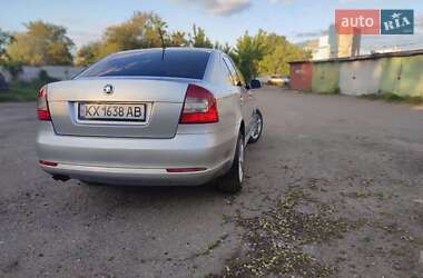 Лифтбек Skoda Octavia 2011 в 