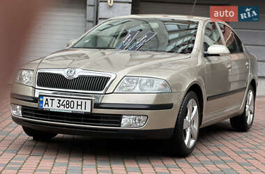 Лифтбек Skoda Octavia 2005 в 