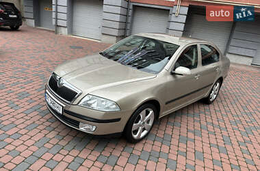 Лифтбек Skoda Octavia 2005 в 