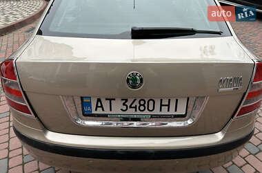 Лифтбек Skoda Octavia 2005 в 