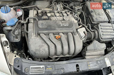 Лифтбек Skoda Octavia 2005 в 