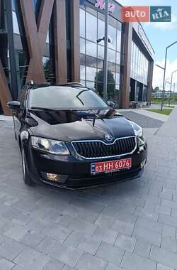 Универсал Skoda Octavia 2015 в Луцке