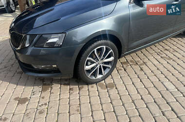Ліфтбек Skoda Octavia 2018 в 