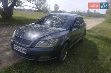 Лифтбек Skoda Octavia 2010 в Костополе