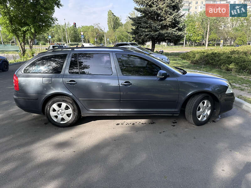 Універсал Skoda Octavia 2008 в Черкасах