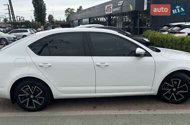 Лифтбек Skoda Octavia 2016 в 