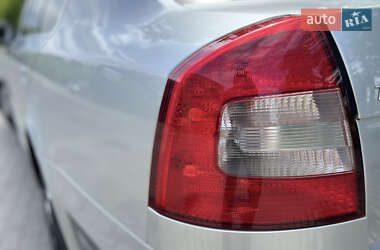 Лифтбек Skoda Octavia 2009 в 
