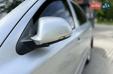 Лифтбек Skoda Octavia 2009 в 