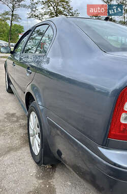 Лифтбек Skoda Octavia 2008 в 