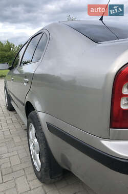 Лифтбек Skoda Octavia 2008 в 