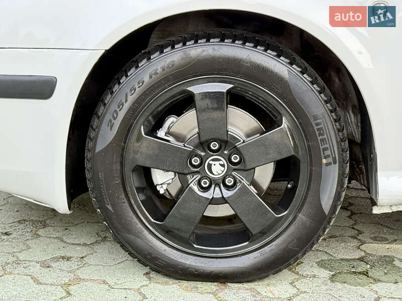 Універсал Skoda Octavia 2010 в Дубні