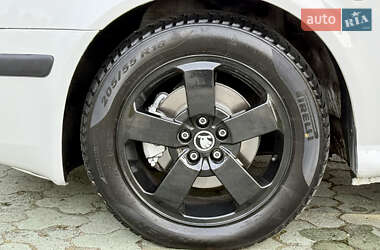 Универсал Skoda Octavia 2010 в 