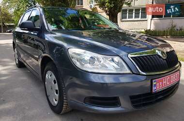 Універсал Skoda Octavia 2010 в Чернігові
