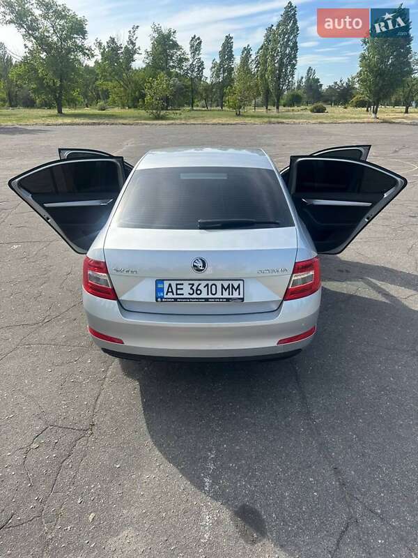 Лифтбек Skoda Octavia 2014 в Каменском