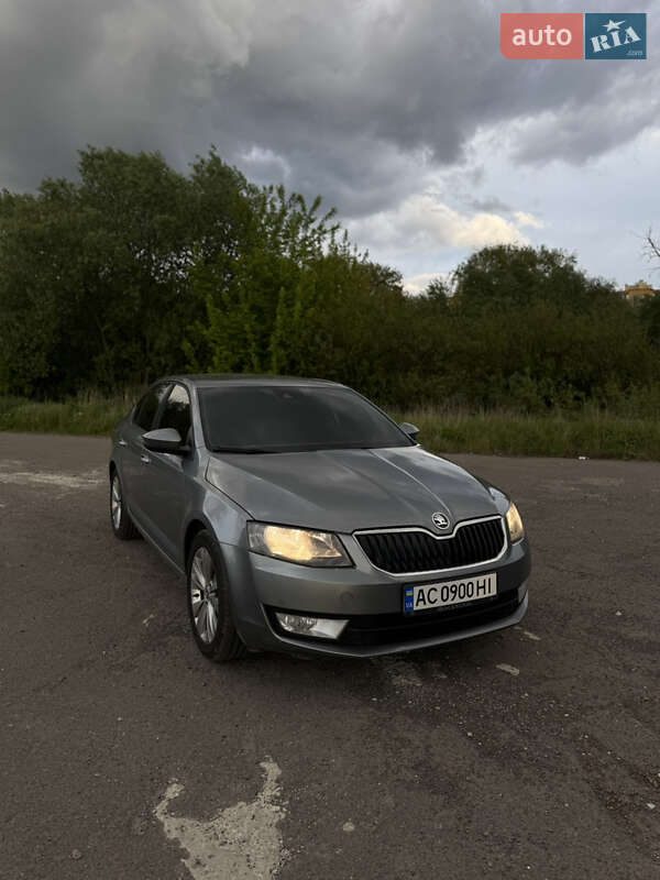 Лифтбек Skoda Octavia 2013 в Луцке