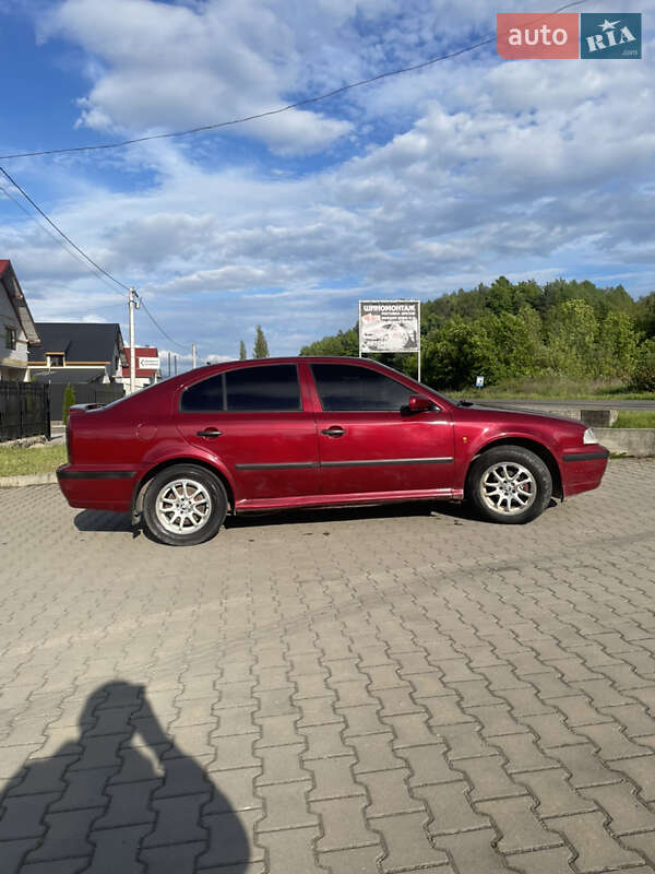 Лифтбек Skoda Octavia 1998 в Ужгороде