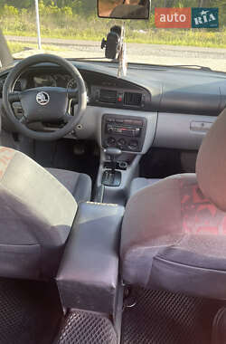 Лифтбек Skoda Octavia 1998 в 