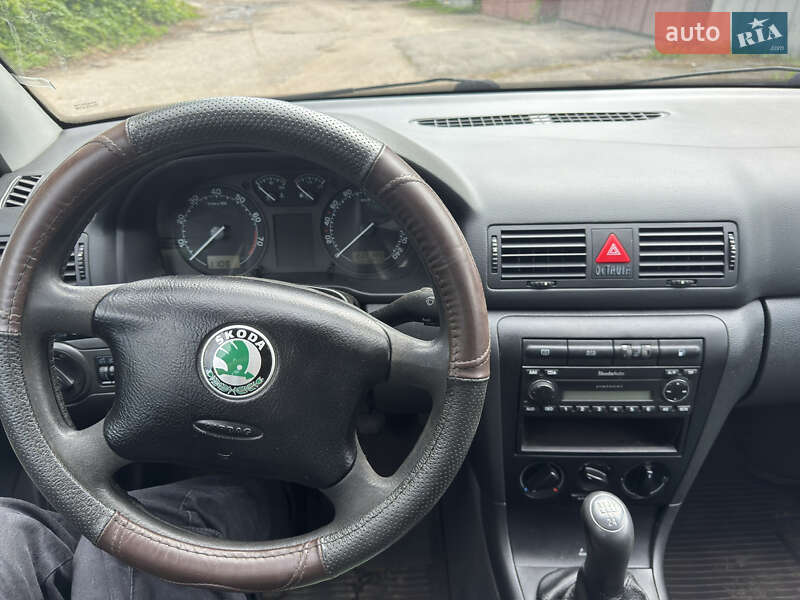 Ліфтбек Skoda Octavia 2004 в Сумах