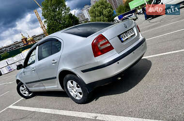Лифтбек Skoda Octavia 2006 в 