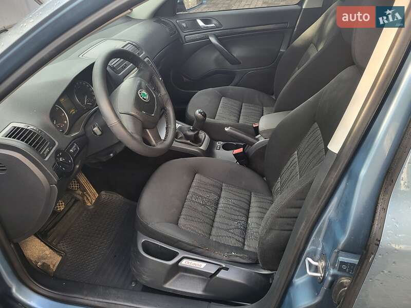 Лифтбек Skoda Octavia 2010 в Хмельницком