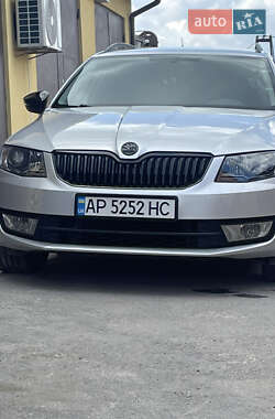 Универсал Skoda Octavia 2014 в Вишневом