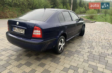 Лифтбек Skoda Octavia 2002 в 