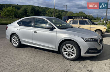 Ліфтбек Skoda Octavia 2020 в Ужгороді