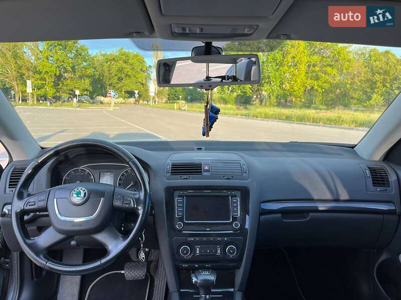 Ліфтбек Skoda Octavia 2010 в Кропивницькому